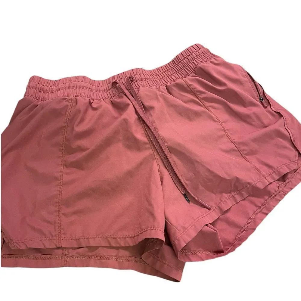 Nike Women's rust lined shorts size large excellent condition